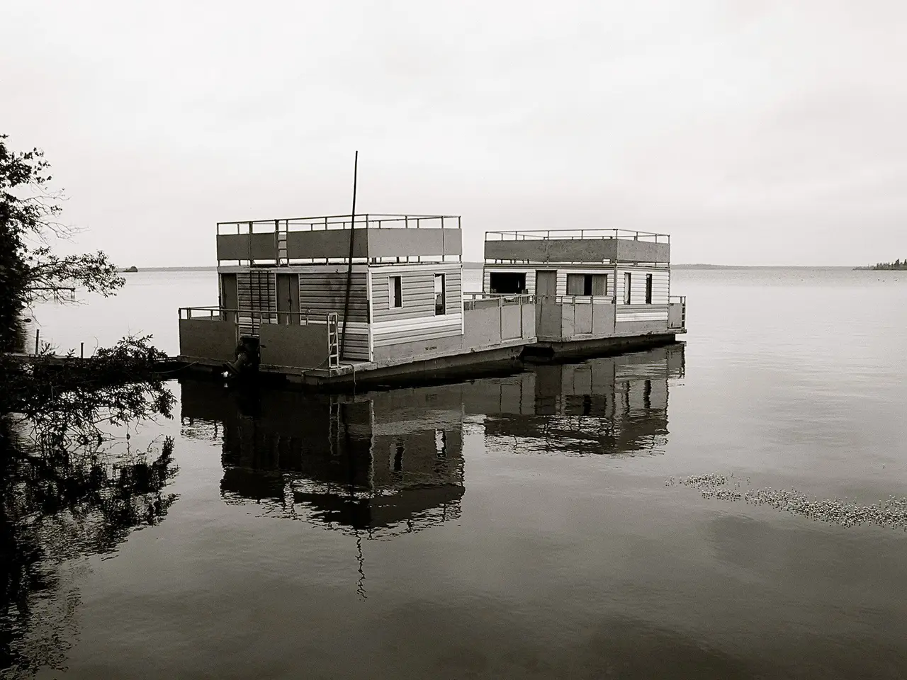 Houseboats on Chitek Lake, 2007